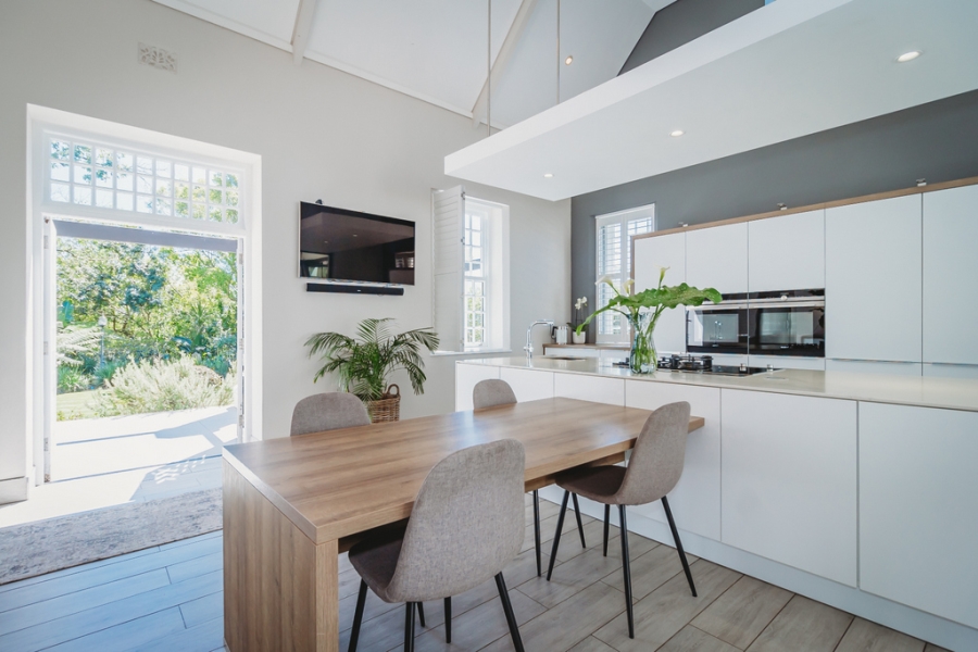 5 Bedroom Property for Sale in Glenwood Western Cape